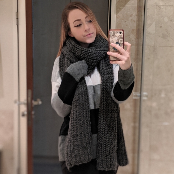 Meet your Posher, Tori! - Picture 8 of 8